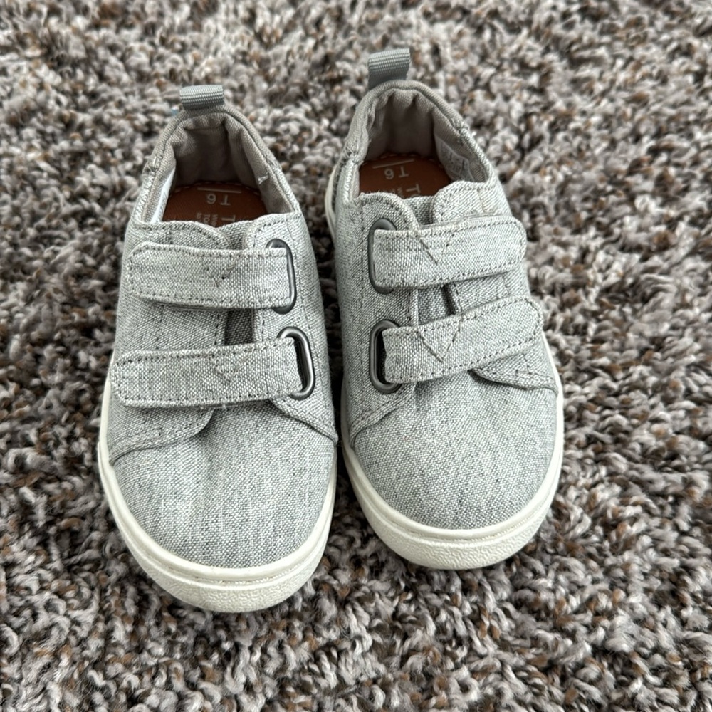 Tom’s shoes